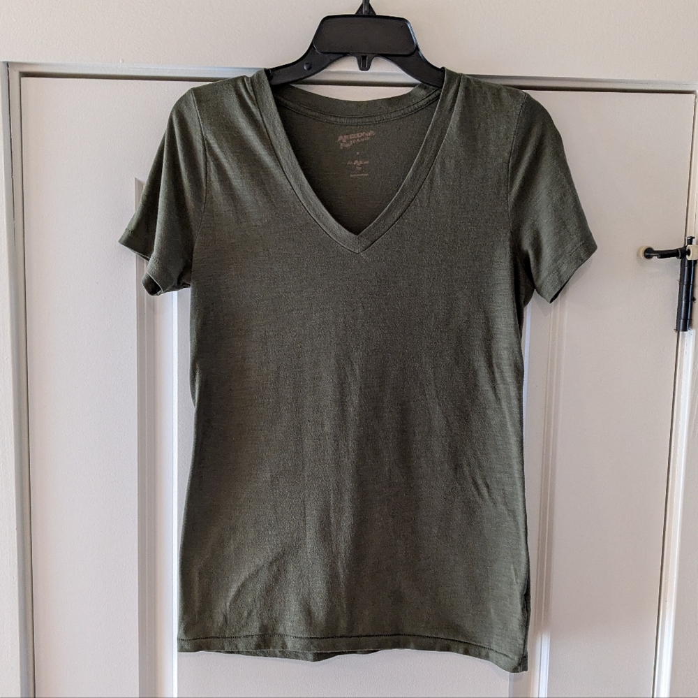 Arizona Jean Company Olive Green V-Neck Women's Top, Size M